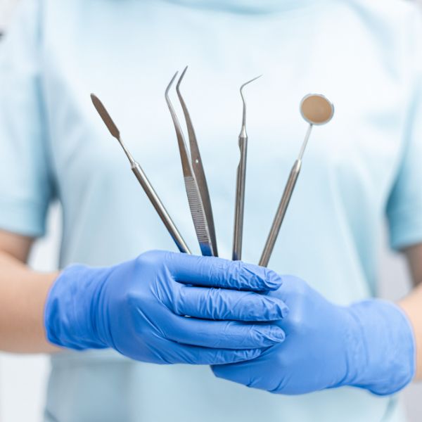Interventi di chirurgia orale Studio Dentistico Pettograsso Cagliari