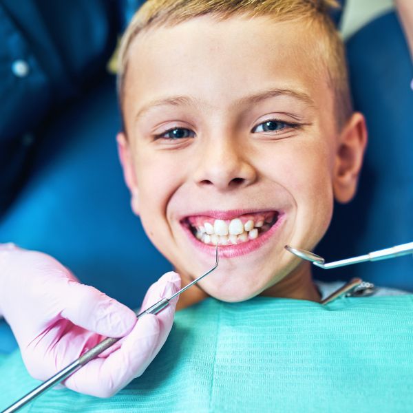Pulizia dei denti e igiene orale professionale a Cagliari